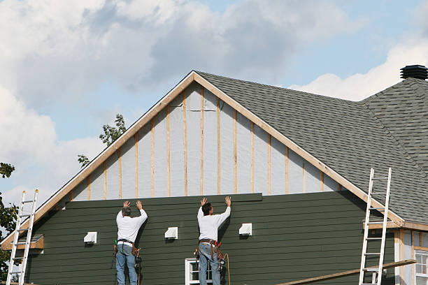 Professional Siding technician working in Mount Hope, NJ